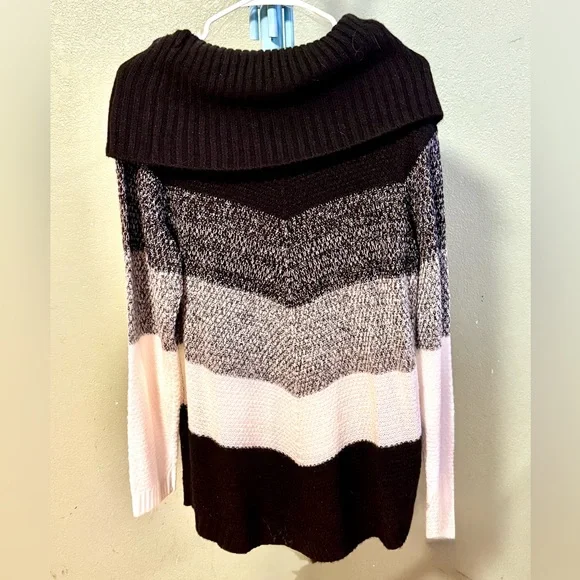 Elle Black and White Cowl Neck Sweater - Picture 4 of 8